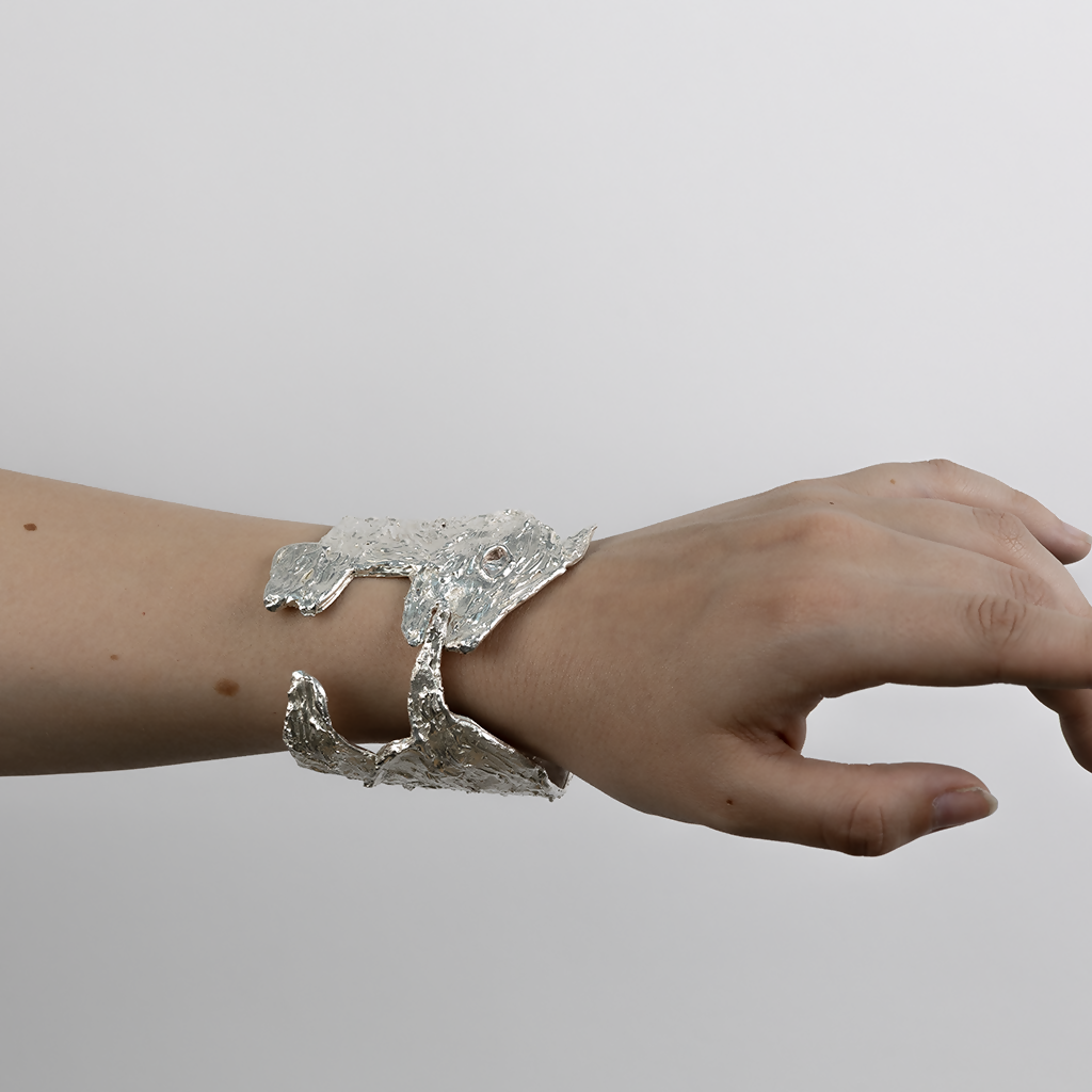 Chasing your tail- bracelet